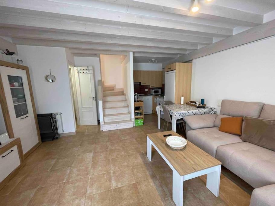 Villa Casa En La Montana Con Piscina De Temporada Arredondo Exterior foto